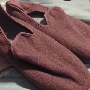 NWOT Allbirds Wool Loungers slip-on shoes in a maroon/burgundy color- 11